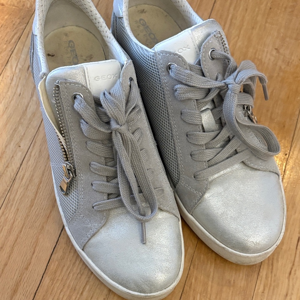 Geox Women's Metallic Silver Sneakers